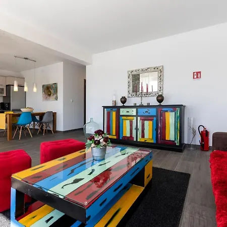 Apartament Mare *