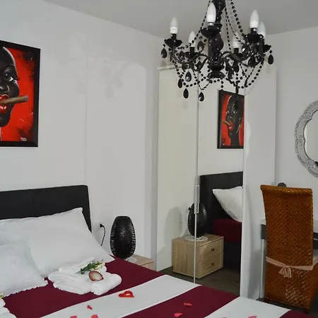 Mare Apartament *