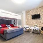 Mare Apartament *